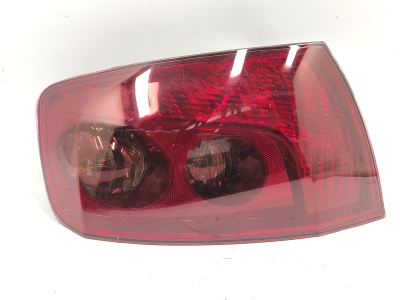 Recambio de piloto trasero izquierdo para peugeot 407 (6d_) 2.0 (6drfnb, 6drfne) referencia OEM IAM   