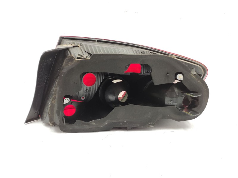 Recambio de piloto trasero izquierdo para peugeot 407 (6d_) 2.0 (6drfnb, 6drfne) referencia OEM IAM   