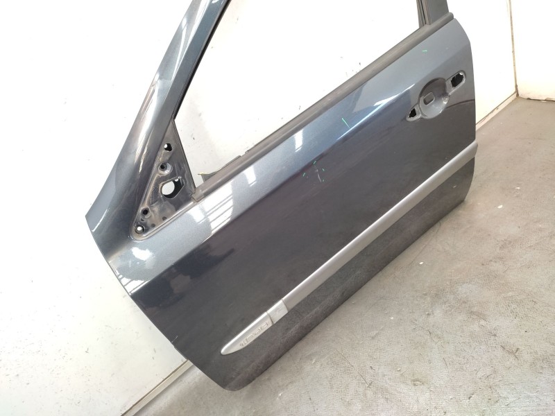Recambio de puerta delantera izquierda para renault laguna ii (bg0/1_) 1.9 dci (bg08, bg0g) referencia OEM IAM   