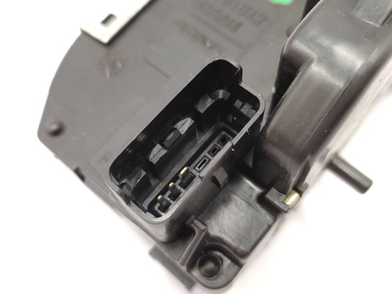 Cerradura Puerta Trasera Derecha 825001bn0a  - Infiniti Ex 30d 4