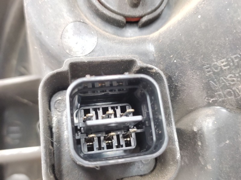 Recambio de faro derecho para hyundai tucson (jm) 2.0 crdi cat referencia OEM IAM   
