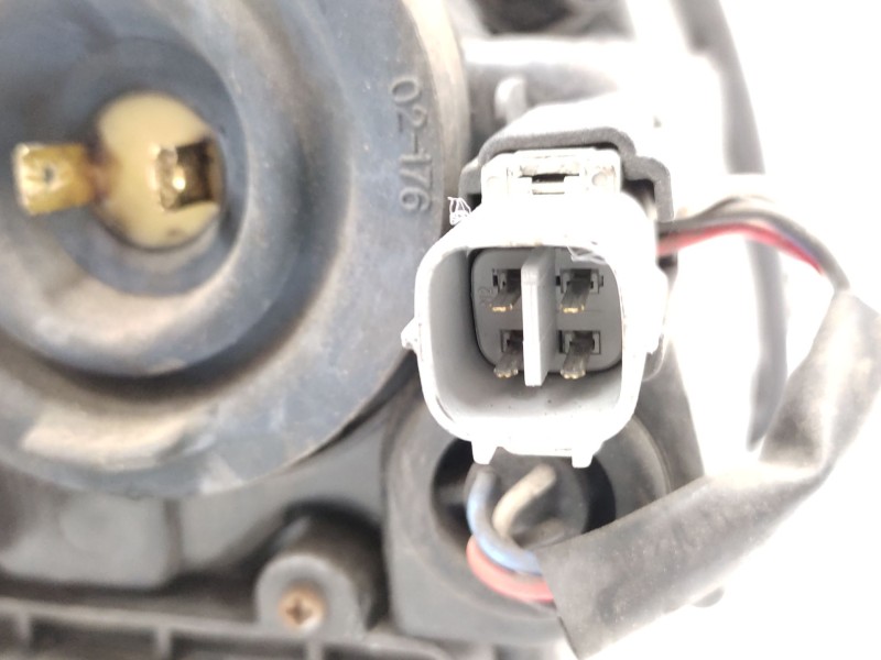 Faro Izquierdo 8117005211  - Toyota Avensis (_t22_) 1.8 Vvt-i (zzt221_) 3