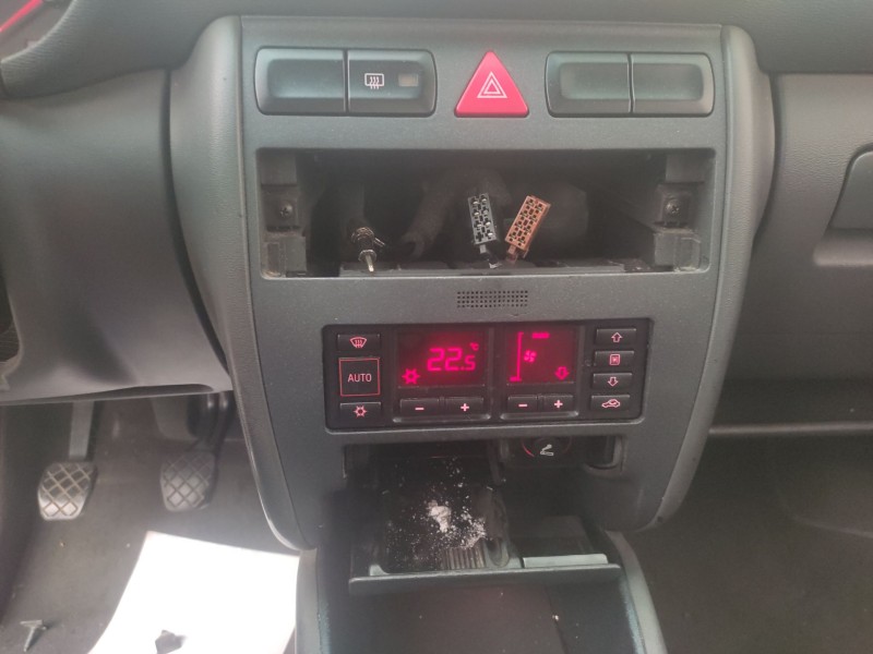 audi a3 (8l1) del año 1996