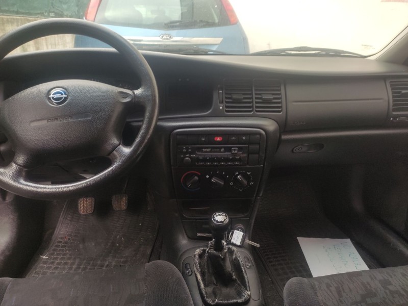 opel vectra b (j96) del año 2000