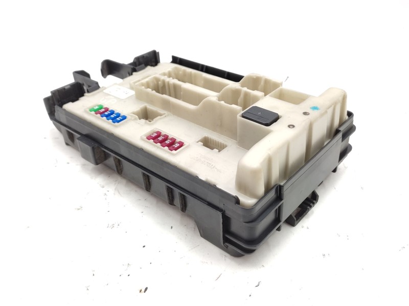 Recambio de caja reles / fusibles para infiniti ex 30d referencia OEM IAM   