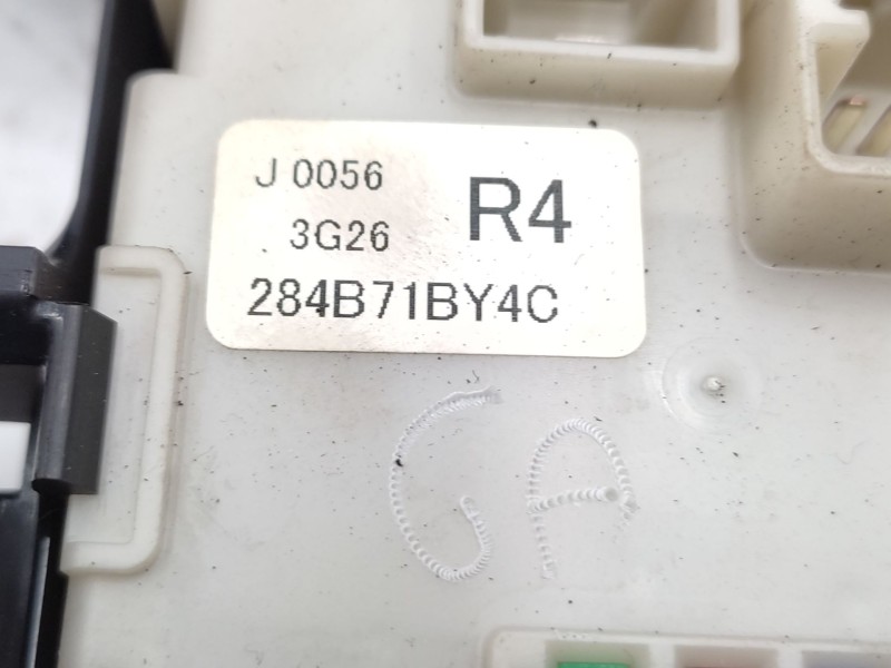 Recambio de caja reles / fusibles para infiniti ex 30d referencia OEM IAM   