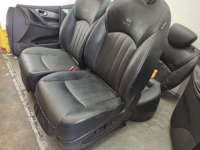 Juego Asientos Completo  - Infiniti Ex 30d 2