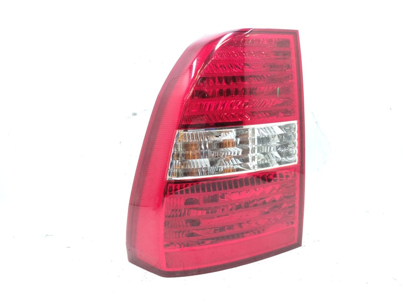 Recambio de piloto trasero derecho para kia sportage ii (je_, km_) 2.0 crdi referencia OEM IAM  924021F011 