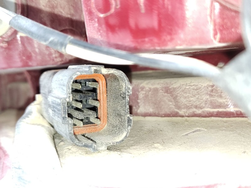 Recambio de piloto trasero derecho para kia sportage ii (je_, km_) 2.0 crdi referencia OEM IAM  924021F011 
