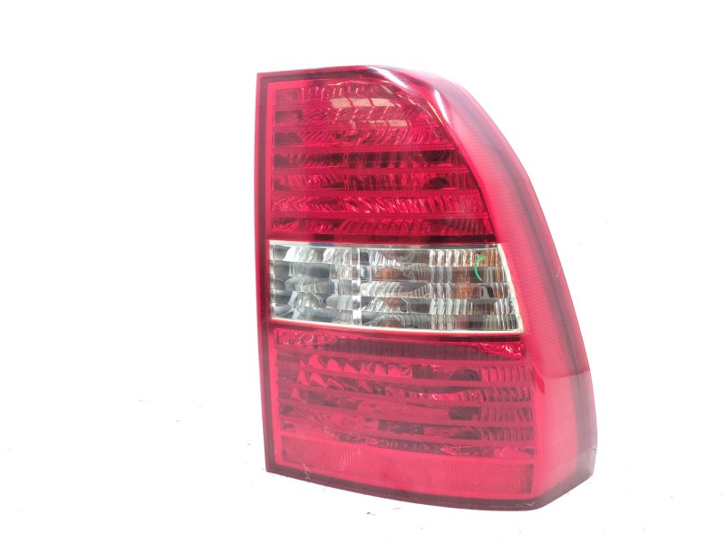 Recambio de piloto trasero derecho para kia sportage ii (je_, km_) 2.0 crdi referencia OEM IAM  924011F011 