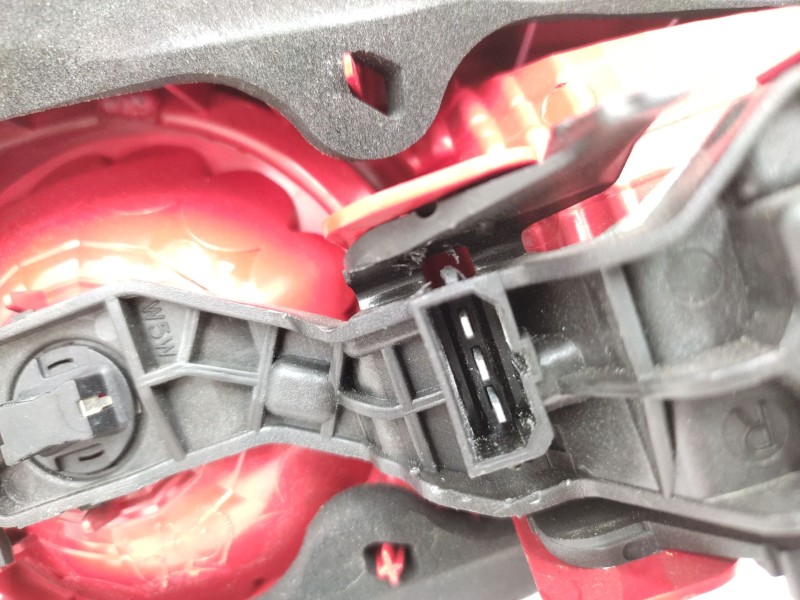 Recambio de piloto trasero derecho interior para seat leon (1p1) 1.9 tdi referencia OEM IAM   