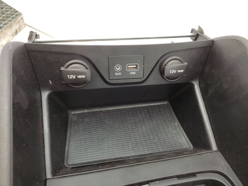 Recambio de consola central para hyundai tucson (tl, tle) 1.6 gdi referencia OEM IAM   