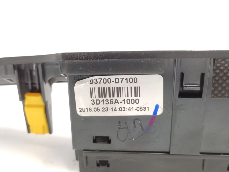 Warning 93700d7100 93700d7100blh  - Hyundai Tucson (tl, Tle) 1.6 Gdi 4
