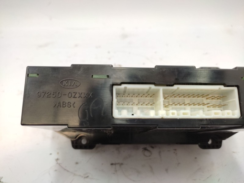 Recambio de mando climatizador para kia sportage ii (je_, km_) 2.0 crdi referencia OEM IAM  972500Z200 