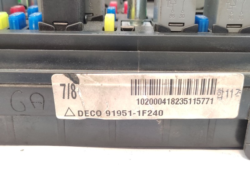 Recambio de caja reles / fusibles para kia sportage ii (je_, km_) 2.0 crdi referencia OEM IAM   