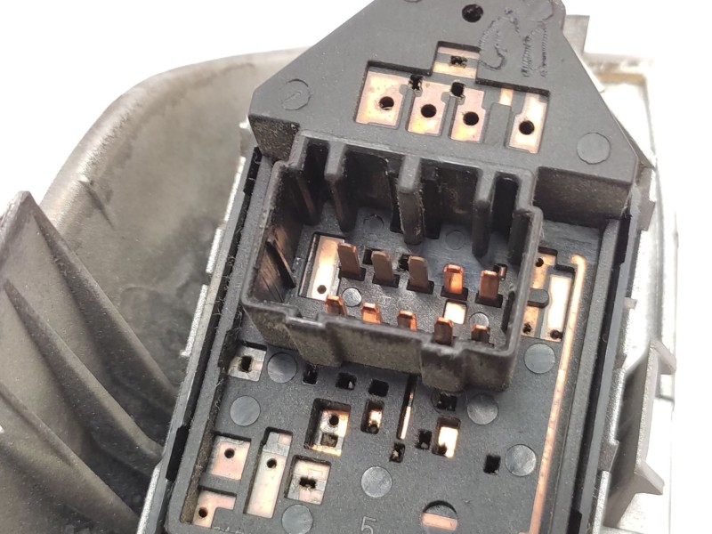 Recambio de mando elevalunas delantero izquierdo para kia sportage ii (je_, km_) 2.0 crdi referencia OEM IAM   