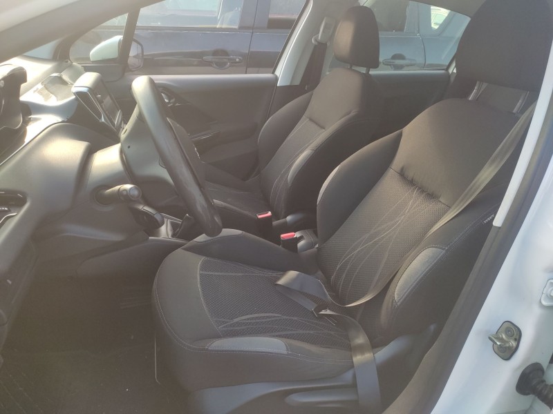 peugeot 208 i (ca_, cc_) del año 2013