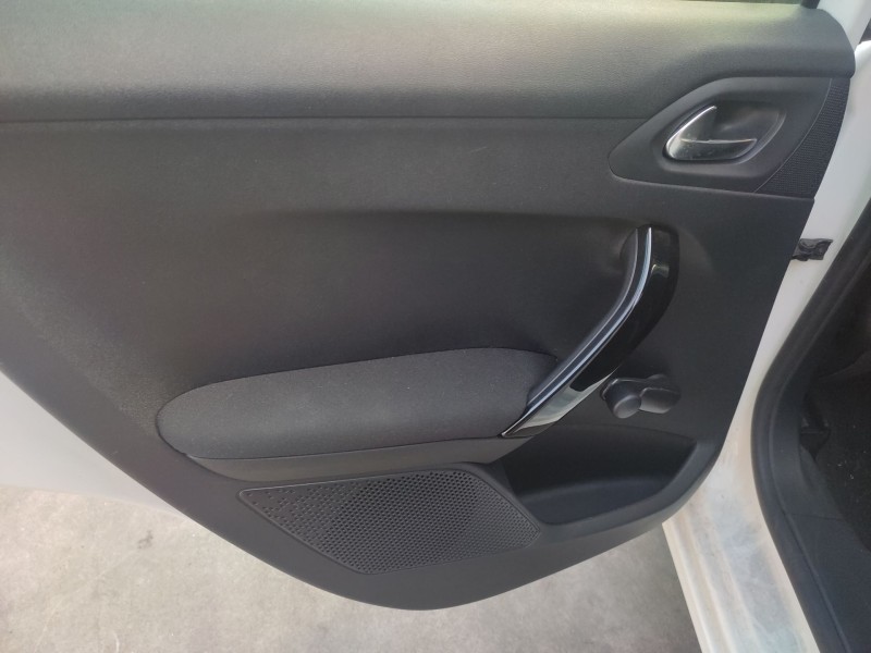 peugeot 208 i (ca_, cc_) del año 2013