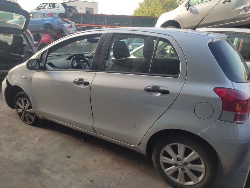 toyota yaris (_p9_) del año 2010