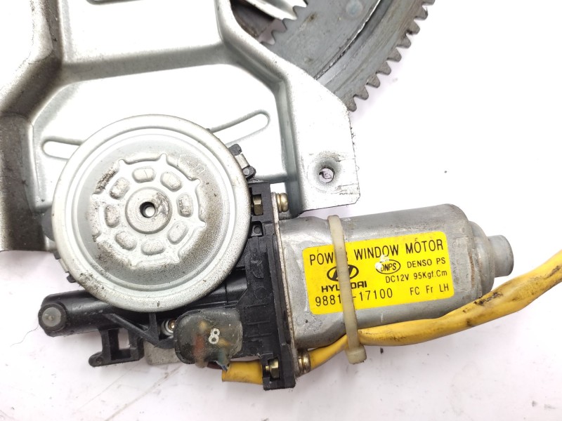 Elevalunas Delantero Izquierdo 9881017100  - Hyundai Matrix (fc) 1.6 2