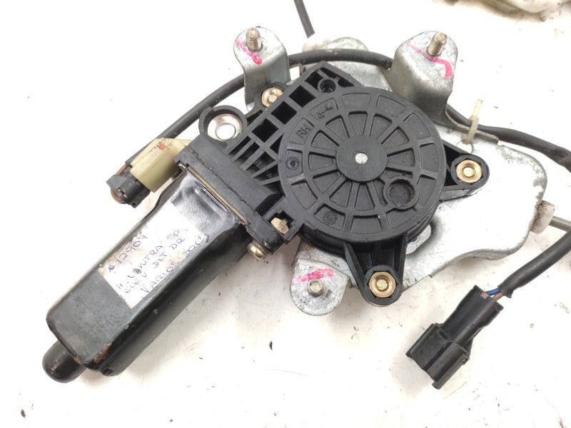 Elevalunas Delantero Derecho 9882029010  - Hyundai Lantra Berlina (rd) 1.6 Gls 3