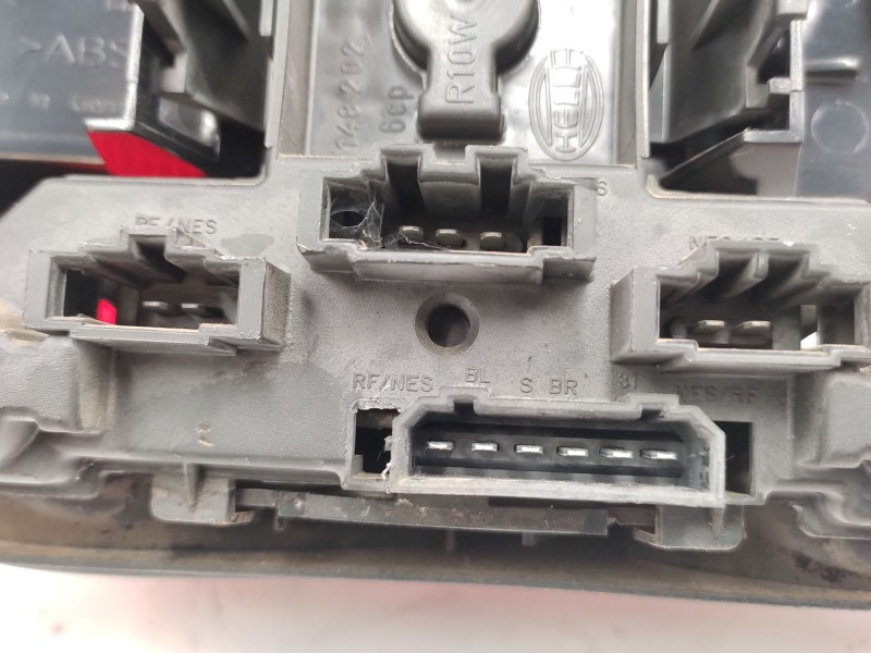 Piloto Trasero Derecho 1j6945112s 1j6945096t - Volkswagen Golf Iv (1j1) 1.9 Tdi 3