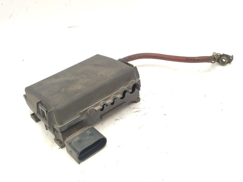 Recambio de caja reles / fusibles para volkswagen golf iv (1j1) 1.9 tdi referencia OEM IAM   