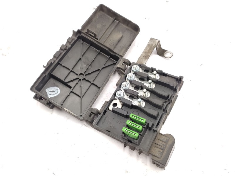 Recambio de caja reles / fusibles para seat cordoba (6k1, 6k2) 1.4 i referencia OEM IAM   