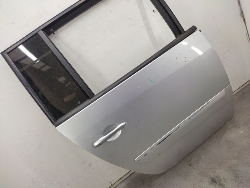 Recambio de puerta trasera derecha para renault espace iv (jk0/1_) 2.0 dci (jk01, jk02, jk1j, jk1k, jk1h) referencia OEM IAM   