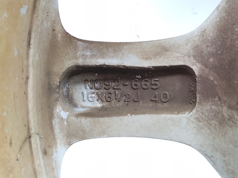 Recambio de llanta para nissan leaf referencia OEM IAM   