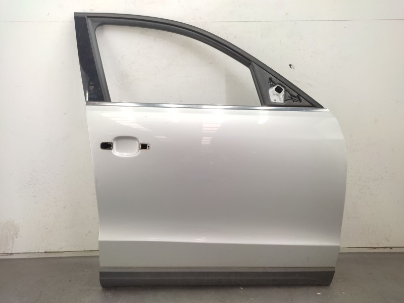 Recambio de puerta delantera derecha para audi q5 (8rb) 2.0 tfsi quattro referencia OEM IAM  8R0831052E 