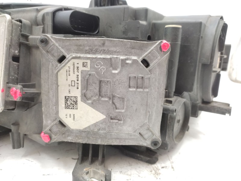 Recambio de faro derecho para audi a4 b8 (8k2) 2.0 tdi referencia OEM IAM   