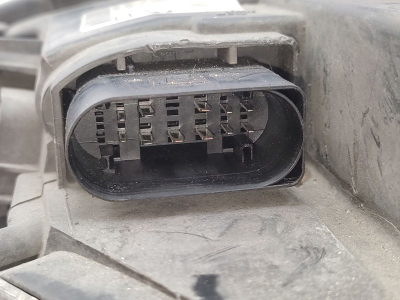 Recambio de faro derecho para audi a4 b8 (8k2) 2.0 tdi referencia OEM IAM   