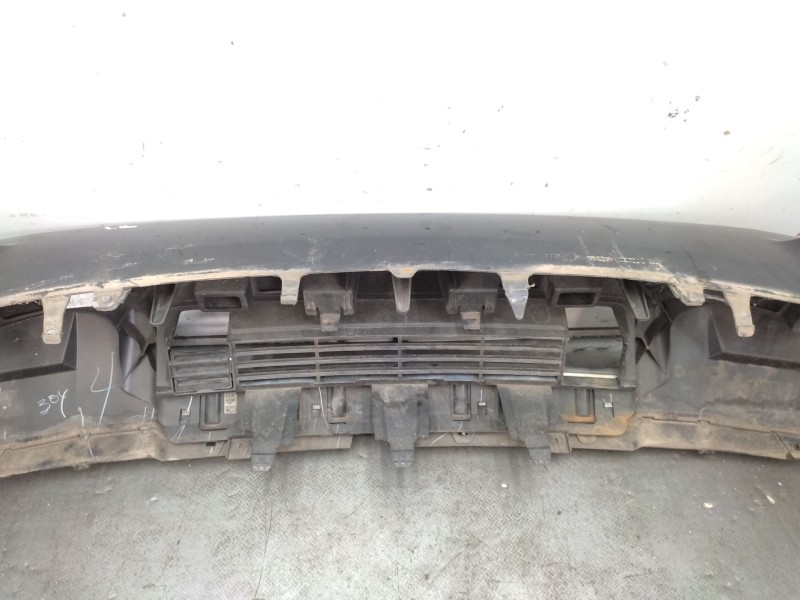Recambio de paragolpes delantero para jeep cherokee (kk) 2.8 crd 4x4 referencia OEM IAM   