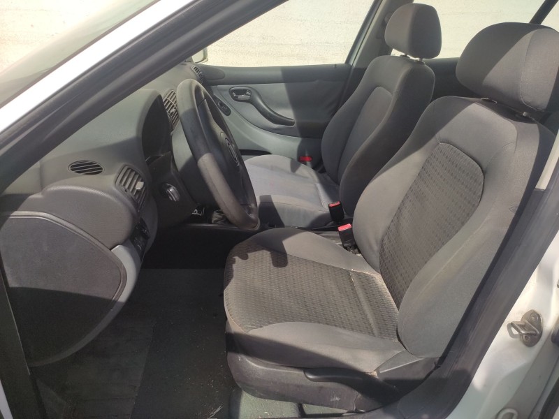 seat toledo ii (1m2) del año 1999