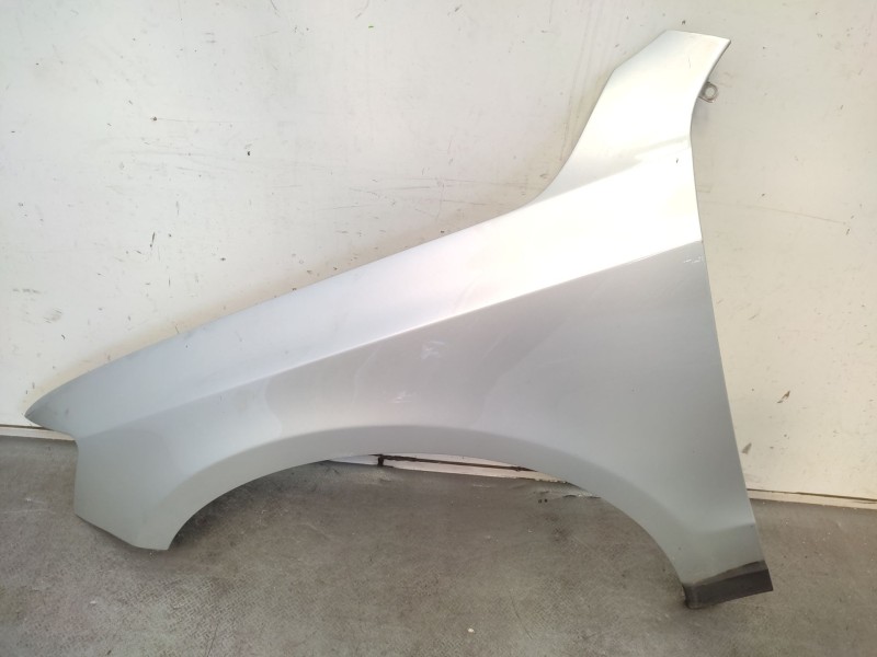 Recambio de aleta delantera izquierda para audi q5 (8rb) 2.0 tfsi quattro referencia OEM IAM  8R0821105 