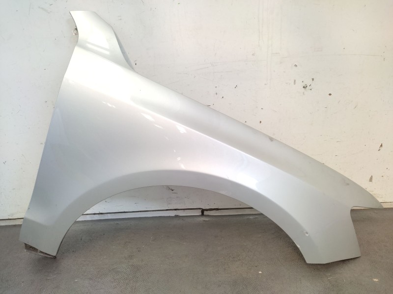 Recambio de aleta delantera derecha para audi q5 (8rb) 2.0 tfsi quattro referencia OEM IAM  8R0821106 