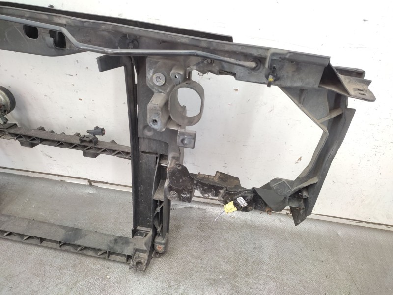 Recambio de panel frontal para jeep cherokee (kk) 2.8 crd 4x4 referencia OEM IAM   