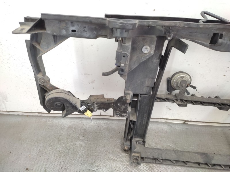 Recambio de panel frontal para jeep cherokee (kk) 2.8 crd 4x4 referencia OEM IAM   