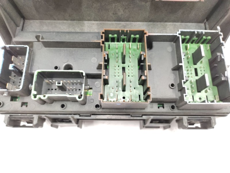 Recambio de caja reles / fusibles para jeep cherokee (kk) 2.8 crd 4x4 referencia OEM IAM   