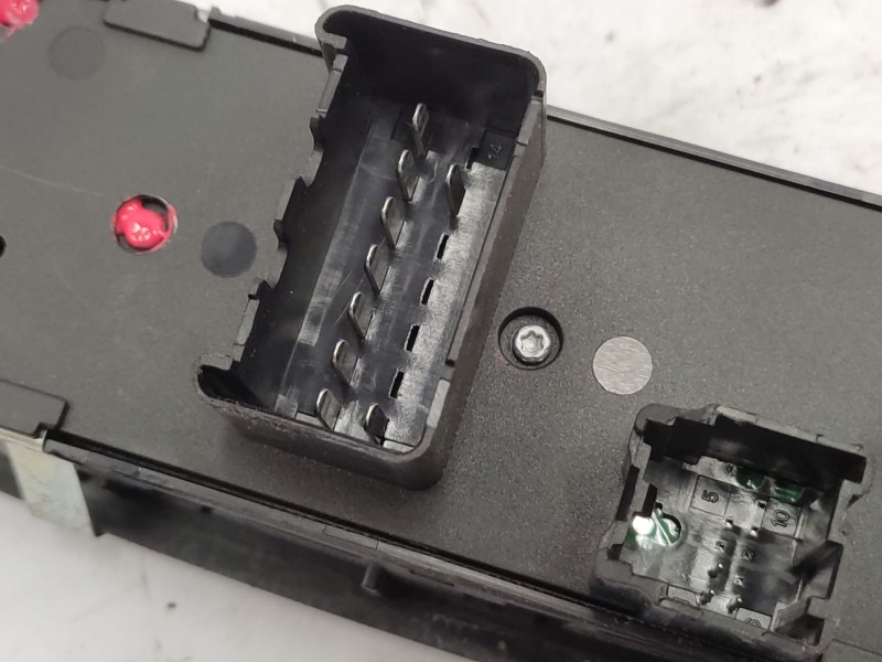 Recambio de mando elevalunas delantero izquierdo para jeep cherokee (kk) 2.8 crd 4x4 referencia OEM IAM   