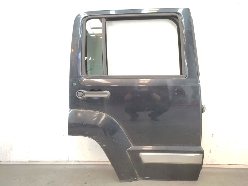 Recambio de puerta trasera derecha para jeep cherokee (kk) 2.8 crd 4x4 referencia OEM IAM   