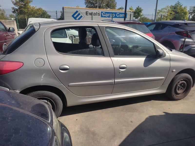 peugeot 206 hatchback (2a/c) del año 2001