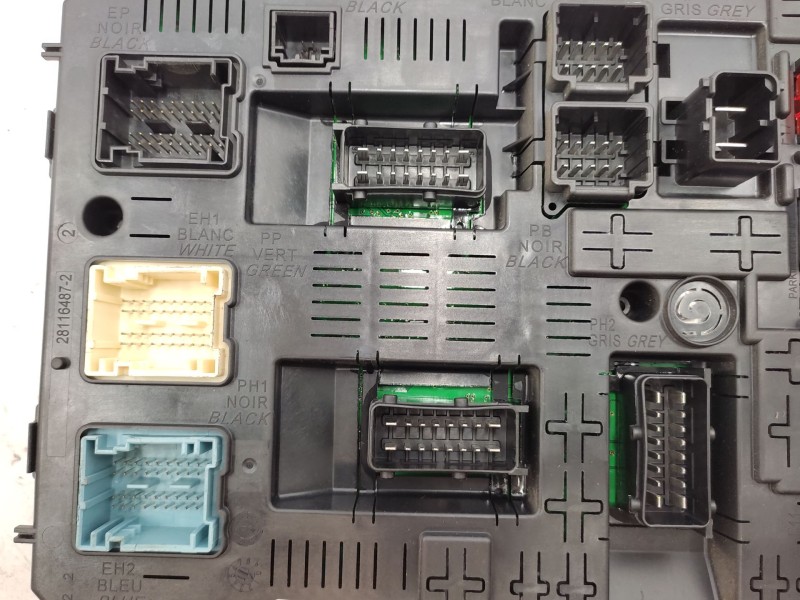 Recambio de caja reles / fusibles para peugeot 308 sw i (4e_, 4h_) 1.6 hdi referencia OEM IAM   