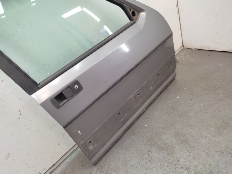 Recambio de puerta delantera derecha para seat malaga (23a) 1.7 d referencia OEM IAM   