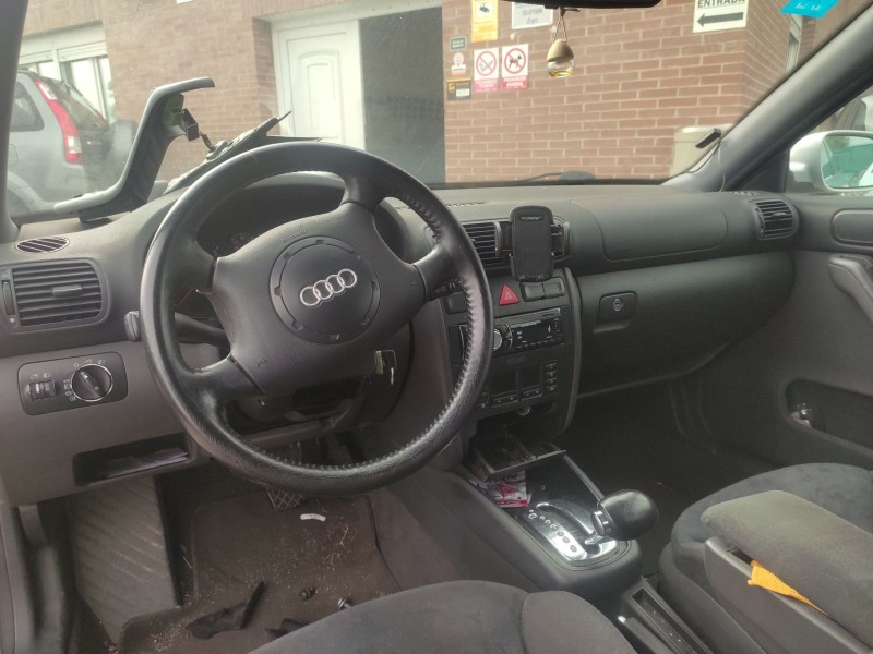 audi a3 (8l1) del año 1999