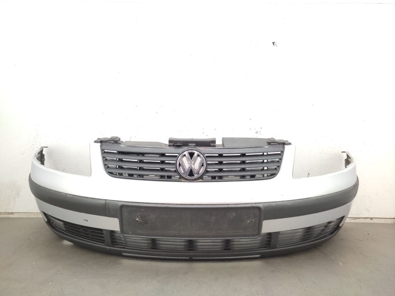 Recambio de paragolpes delantero para volkswagen passat b5 (3b2) 1.9 tdi referencia OEM IAM 3B0807217  