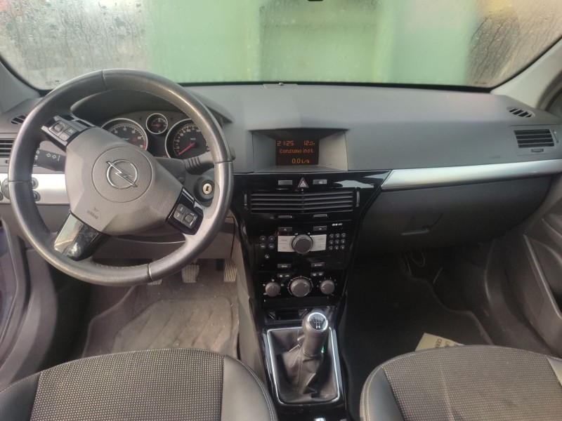 opel astra h (a04) del año 2008
