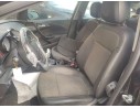 OPEL ASTRA J SEDÁN
