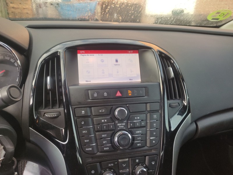 opel astra j sedán del año 2015